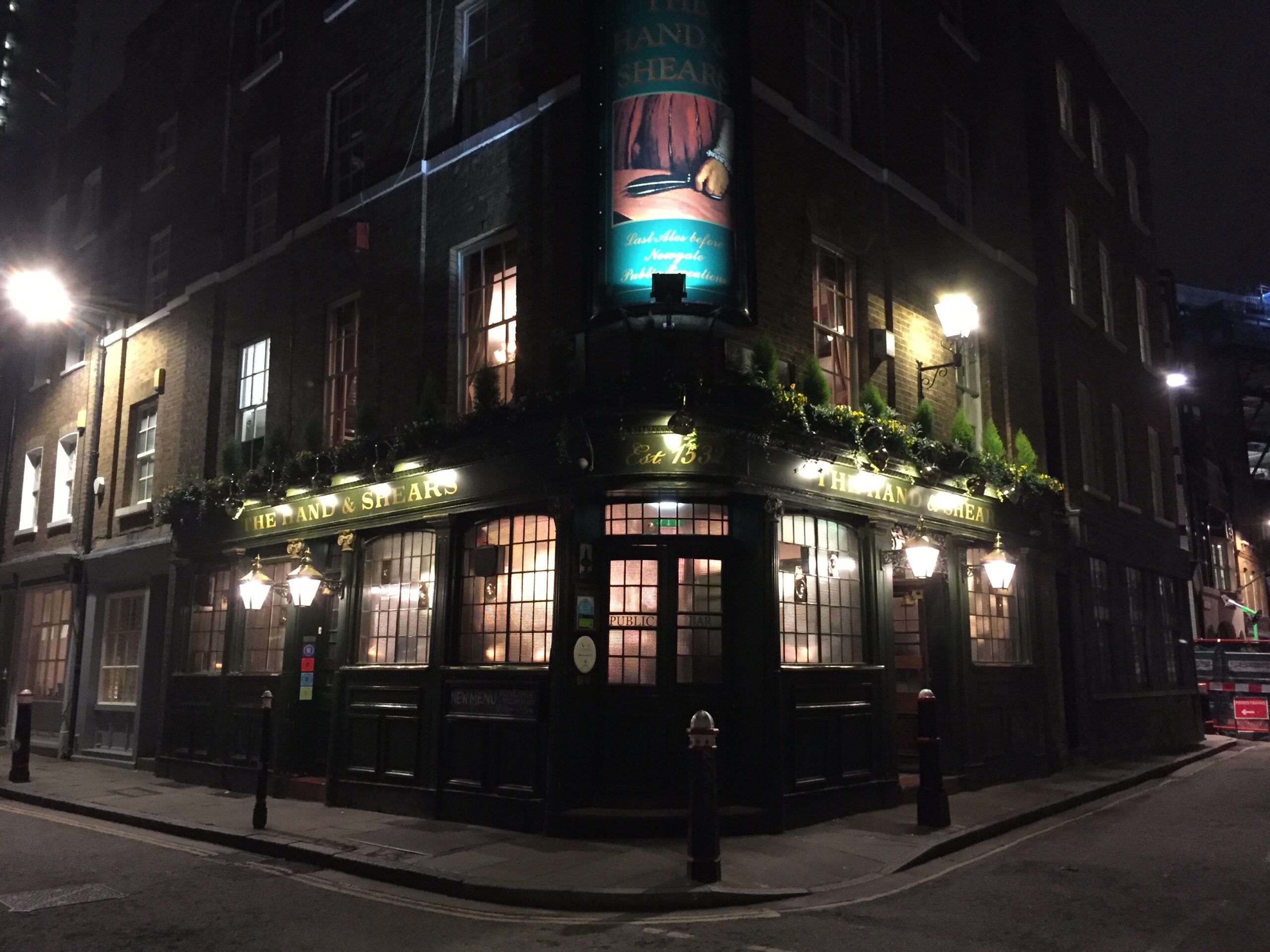 the-hand-and-shears-smithfield-london-hornbywhitefoot-pr